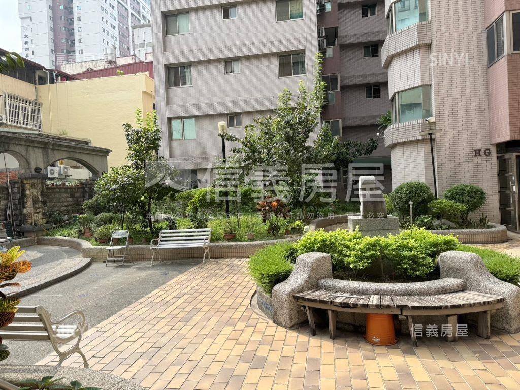 捷運文心崇德站三房平車房屋室內格局與周邊環境