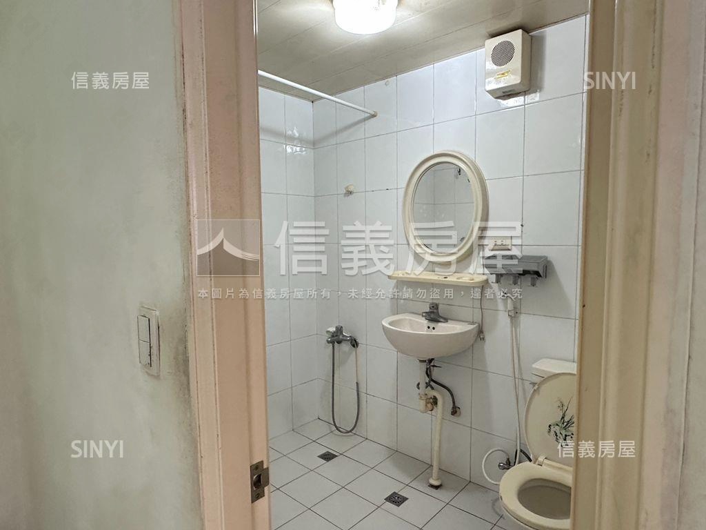 安忠路三房公寓房屋室內格局與周邊環境
