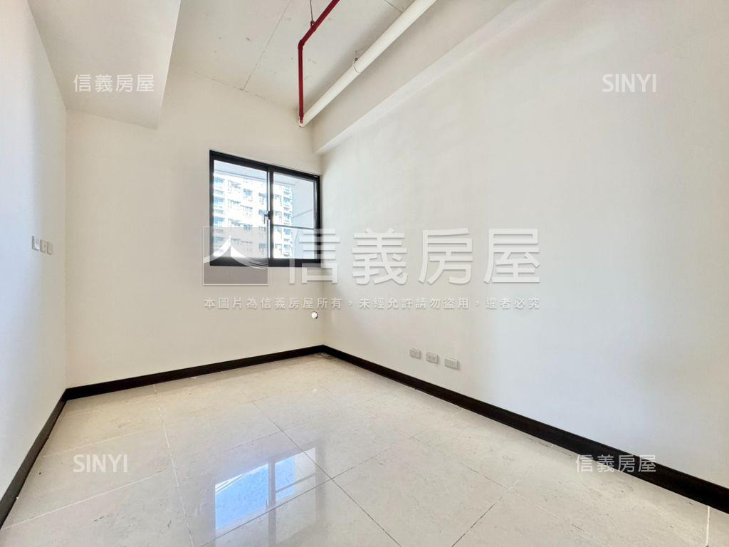 裕隆城生活圈亮麗四房品房屋室內格局與周邊環境