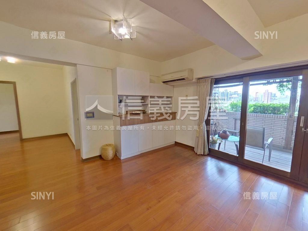 文豪露台四房有平面車位房屋室內格局與周邊環境