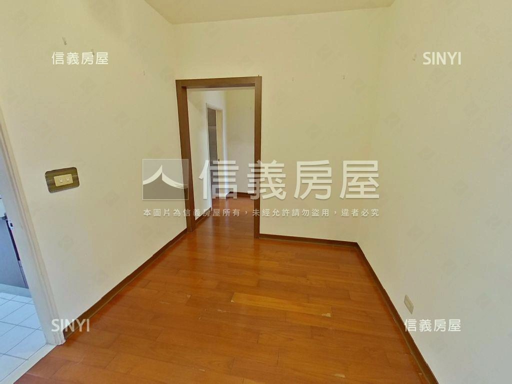 文豪露台四房有平面車位房屋室內格局與周邊環境