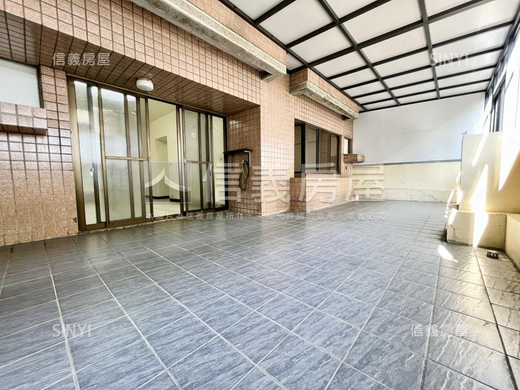 松竹捷運３房露臺戶房屋室內格局與周邊環境