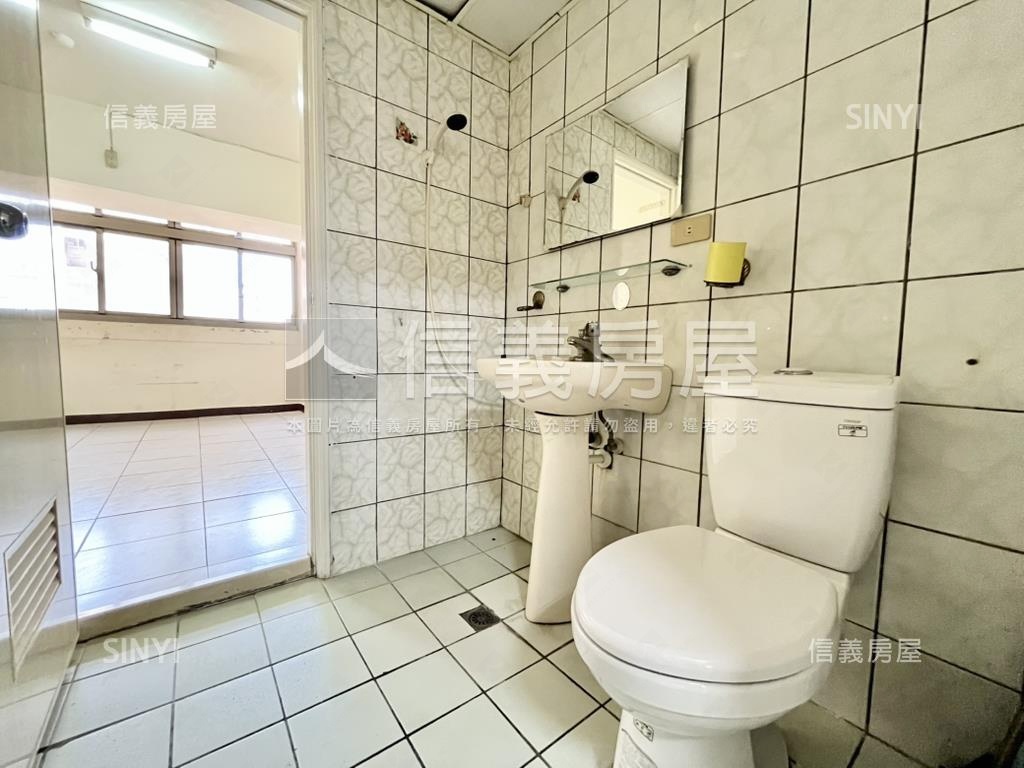 松竹捷運３房露臺戶房屋室內格局與周邊環境