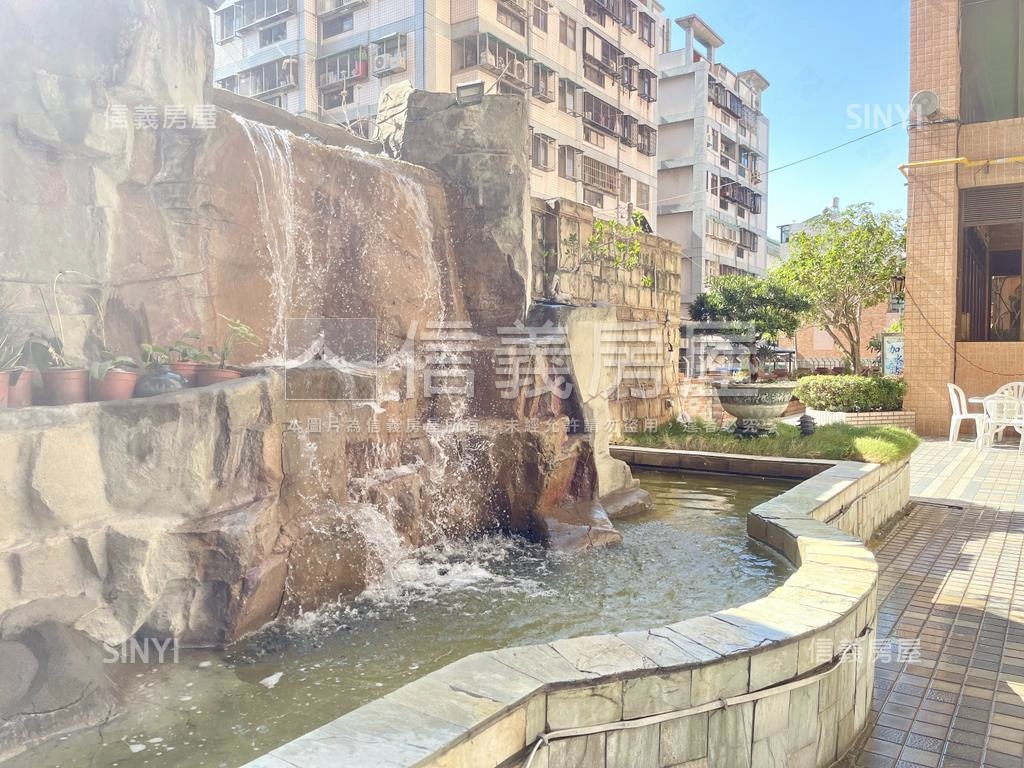 松竹捷運３房露臺戶房屋室內格局與周邊環境