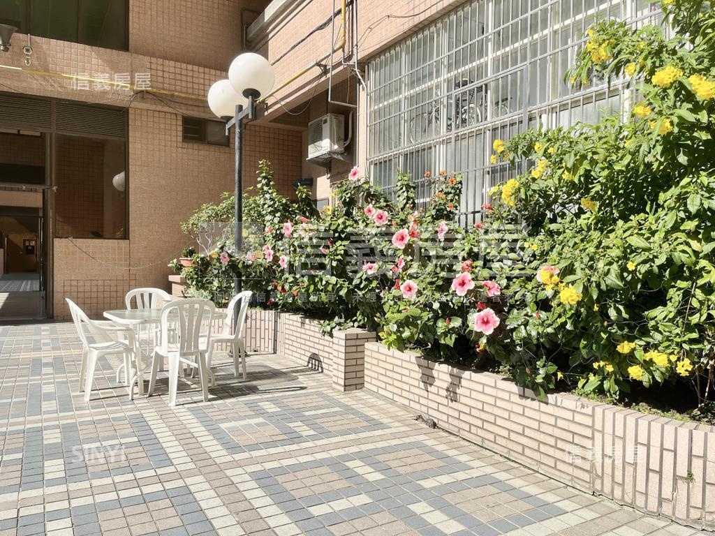 松竹捷運３房露臺戶房屋室內格局與周邊環境