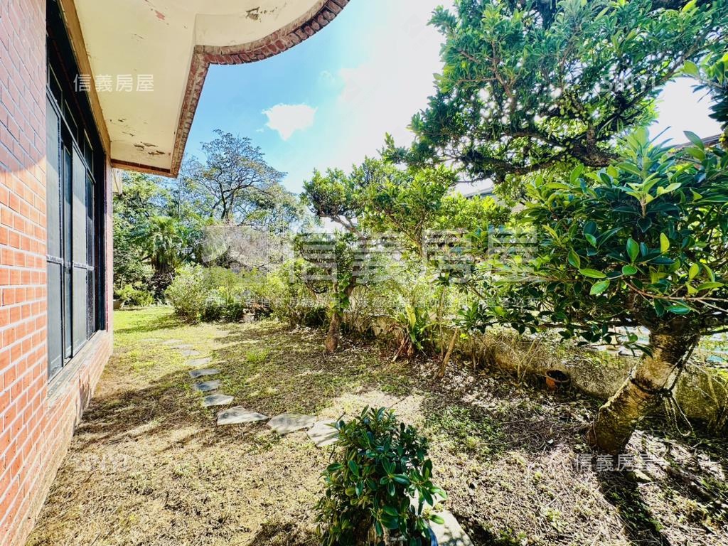 近郊百坪土地別墅有車庫房屋室內格局與周邊環境