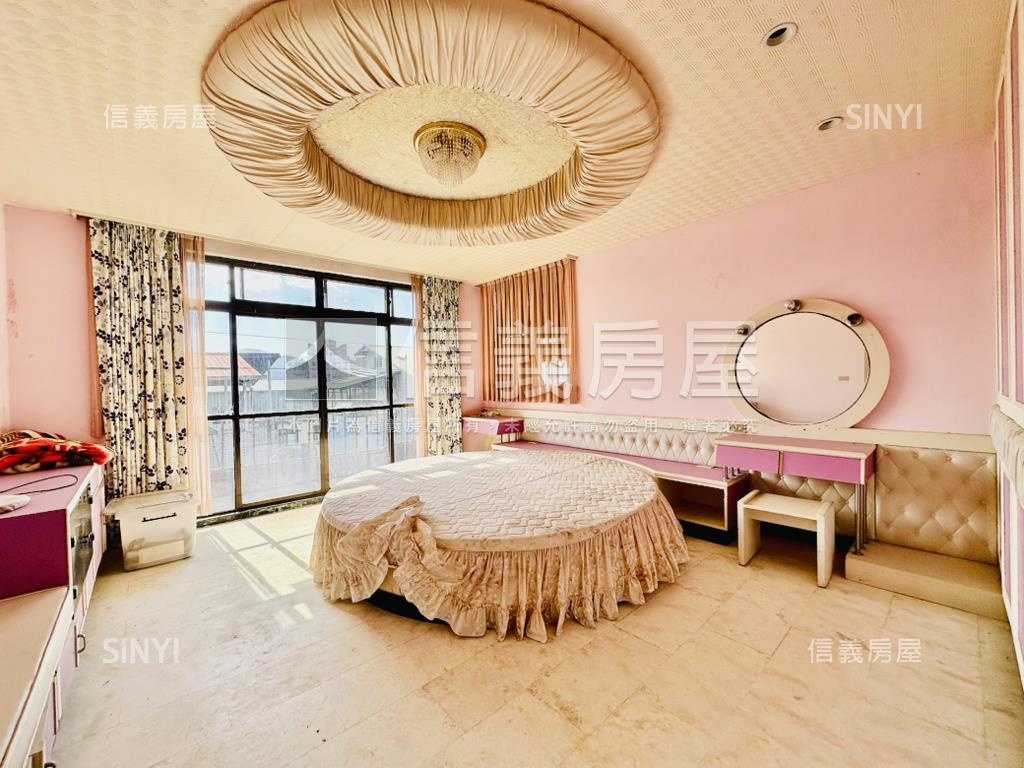 近郊百坪土地別墅有車庫房屋室內格局與周邊環境