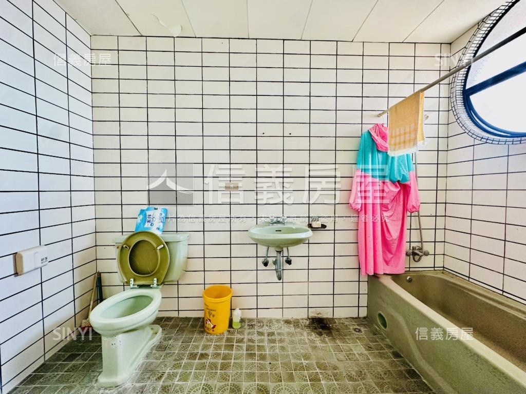 近郊百坪土地別墅有車庫房屋室內格局與周邊環境