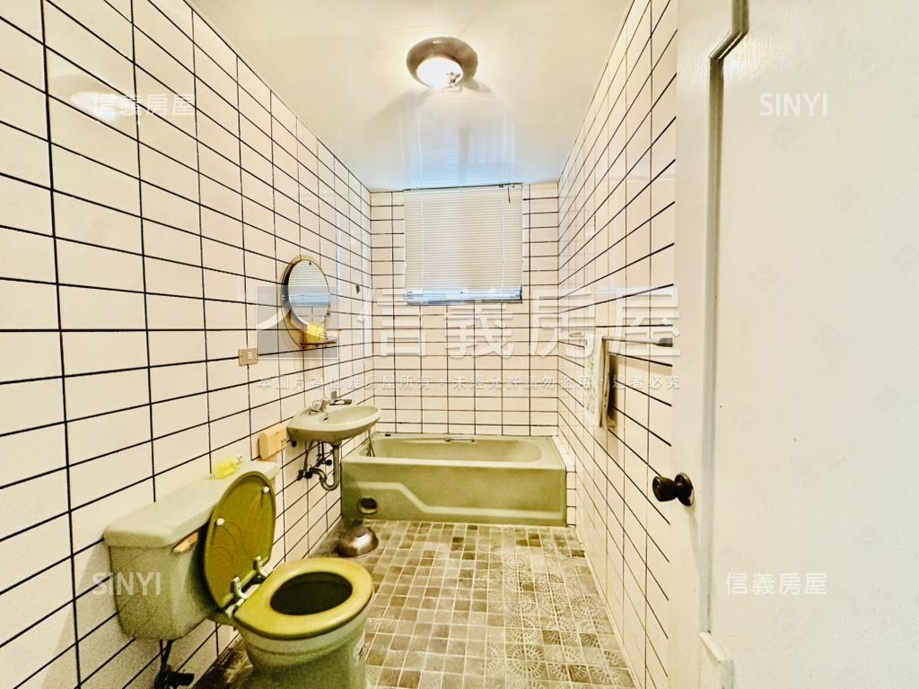 近郊百坪土地別墅有車庫房屋室內格局與周邊環境