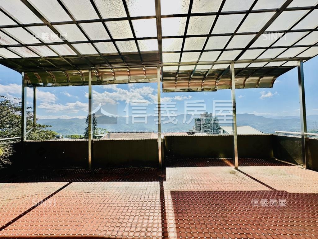 近郊百坪土地別墅有車庫房屋室內格局與周邊環境