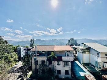 近郊百坪土地別墅有車庫