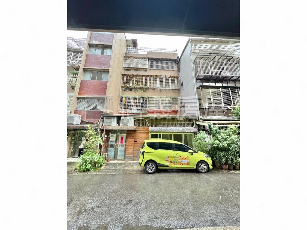 實小南門學區靜巷二樓公寓房屋室內格局與周邊環境