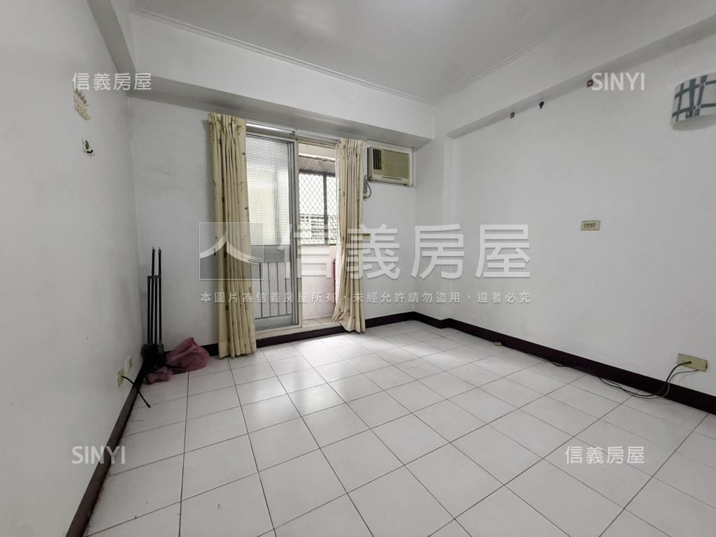 中華商圈電梯小資套房房屋室內格局與周邊環境