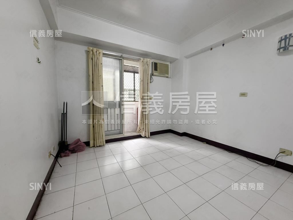 中華商圈電梯小資套房房屋室內格局與周邊環境