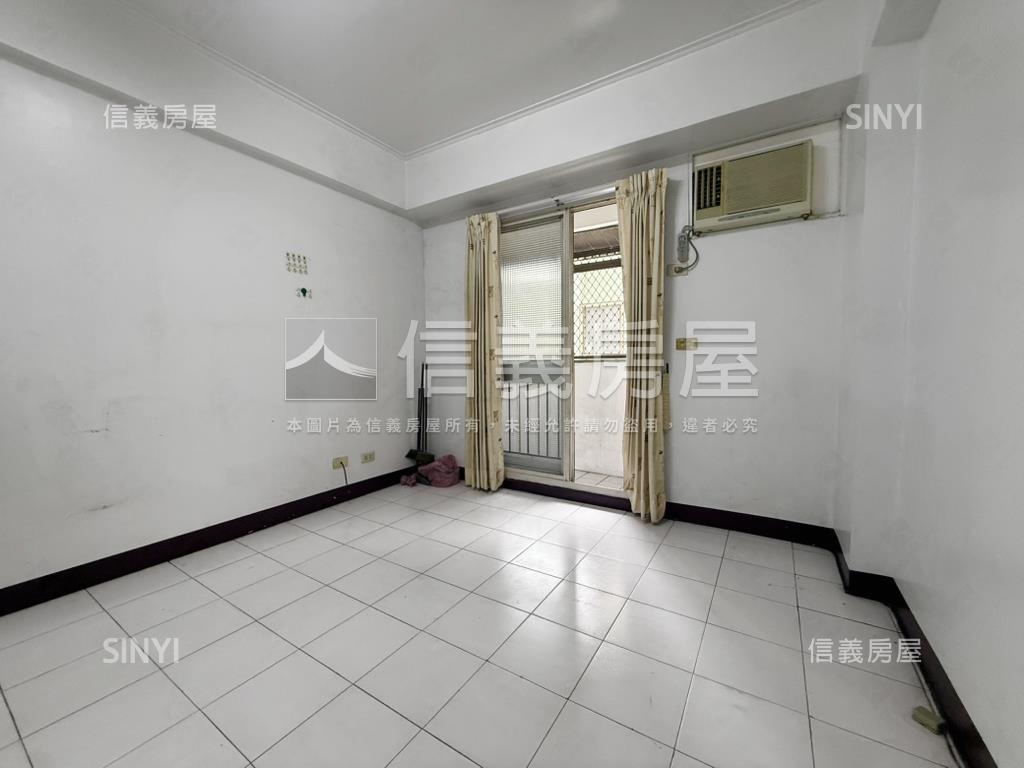 中華商圈電梯小資套房房屋室內格局與周邊環境