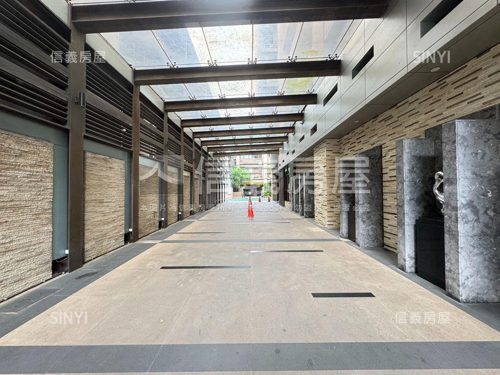 淞暘富逸四房大車位房屋室內格局與周邊環境