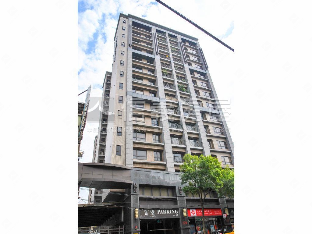 淞暘富逸四房大車位房屋室內格局與周邊環境