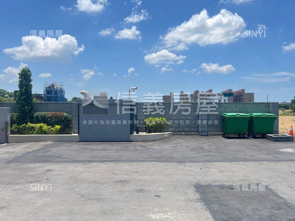 卓悅卓岳三房雙車位房屋室內格局與周邊環境