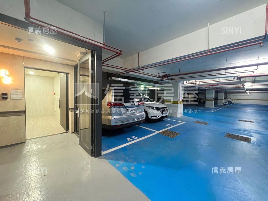 卓悅卓岳三房雙車位房屋室內格局與周邊環境