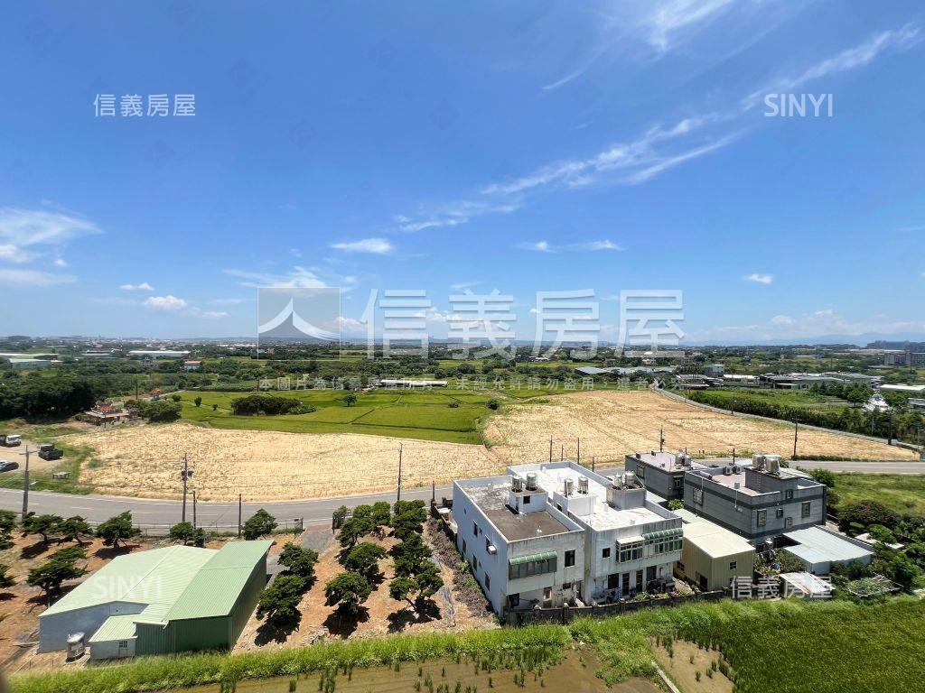 卓悅卓岳三房雙車位房屋室內格局與周邊環境