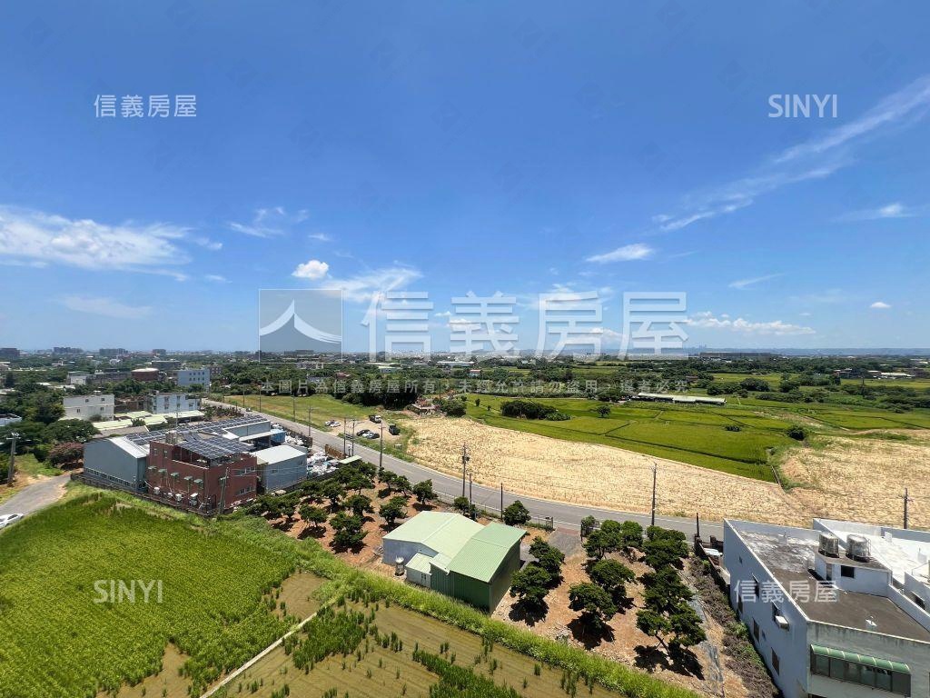 卓悅卓岳三房雙車位房屋室內格局與周邊環境
