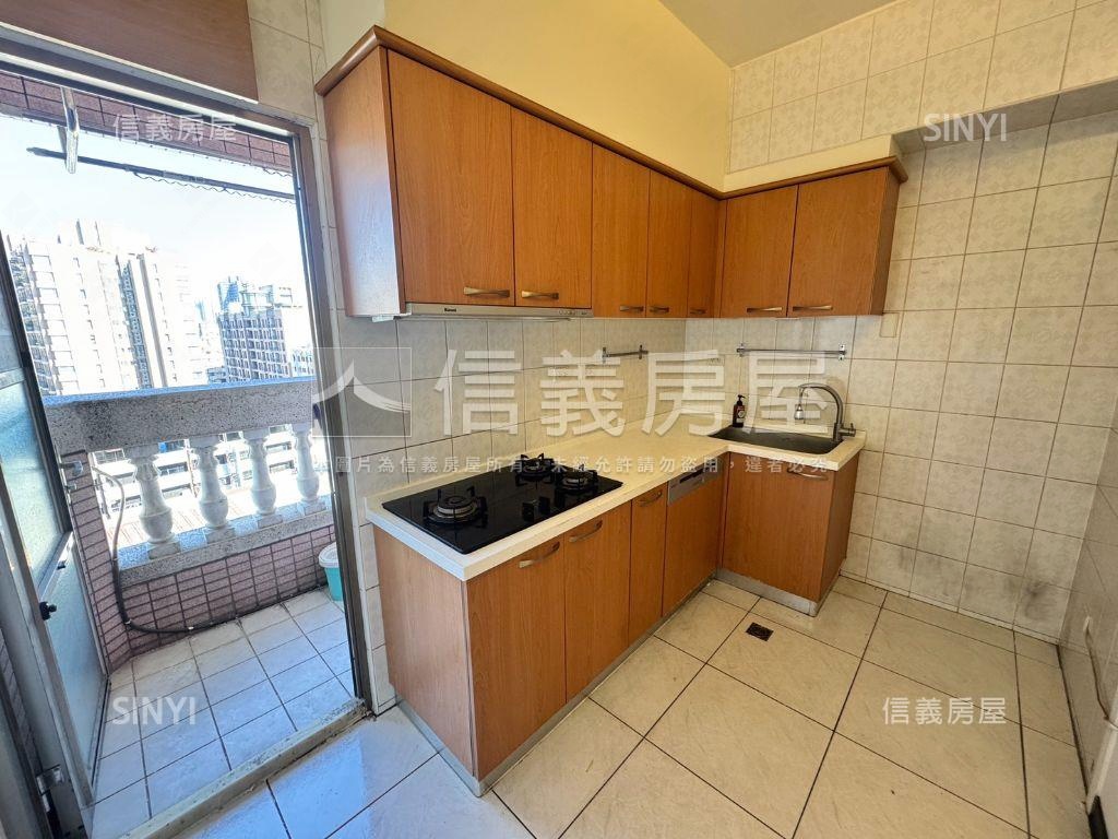 夯！檸檬樹三期三房平車位房屋室內格局與周邊環境