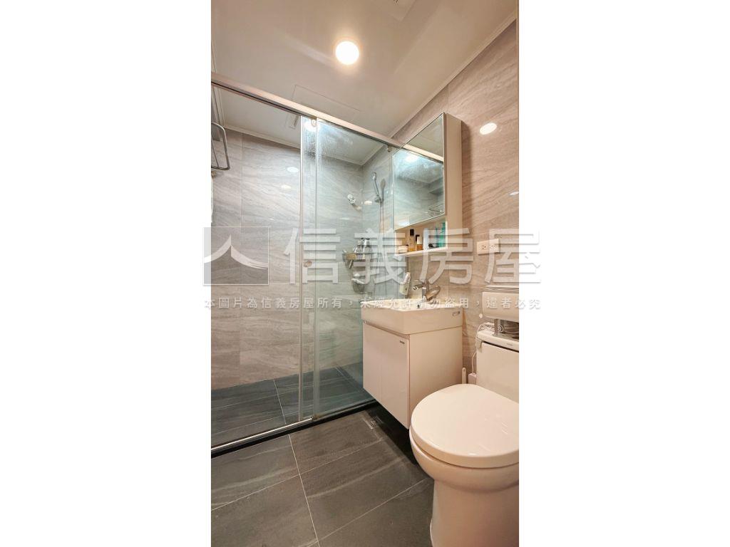 全新整理富宇寶座三房美宅房屋室內格局與周邊環境