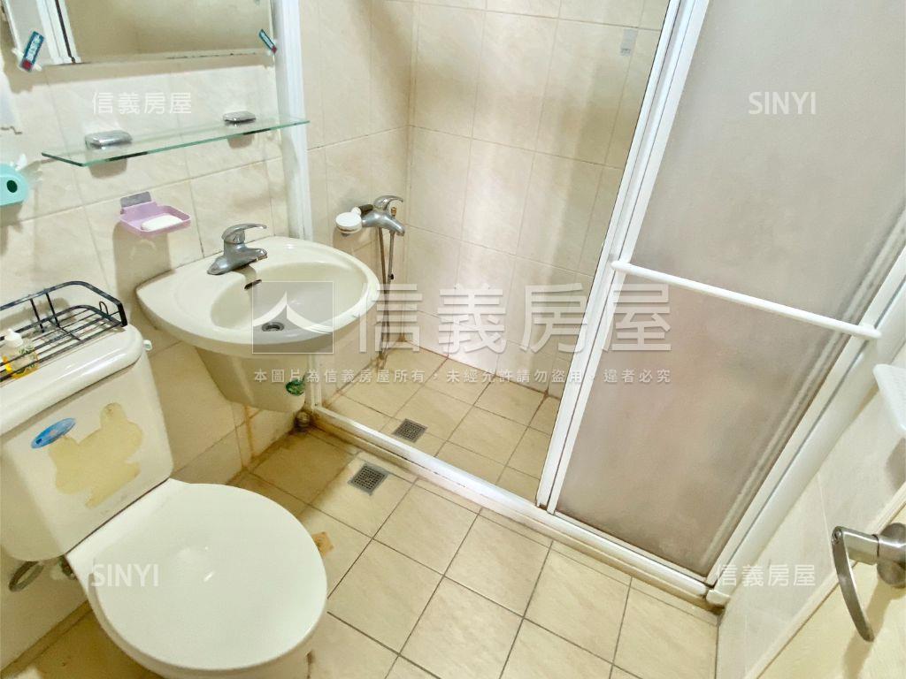 低總價｜三房｜附車位房屋室內格局與周邊環境