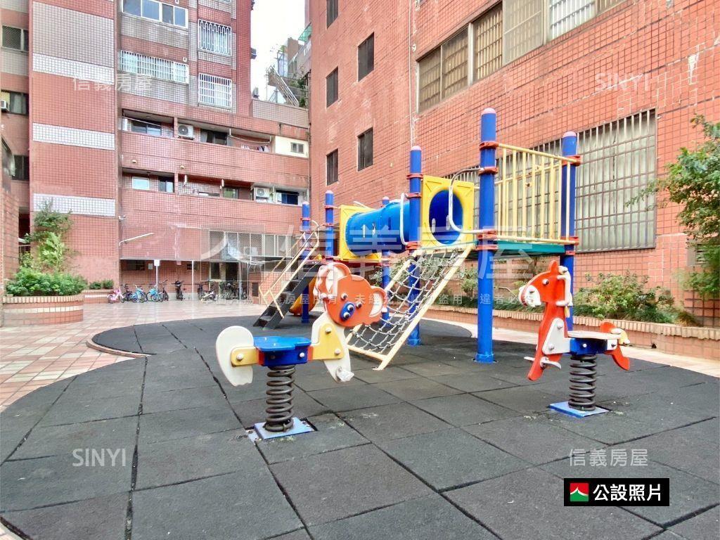 低總價｜三房｜附車位房屋室內格局與周邊環境