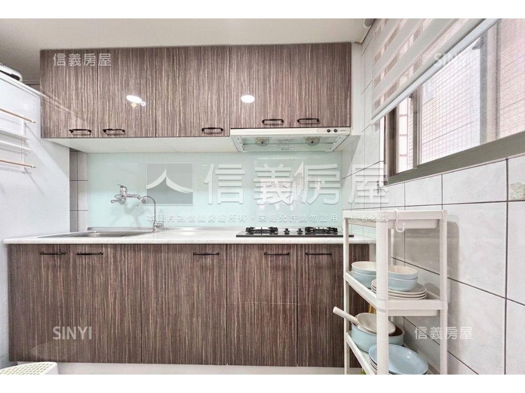 南區溫馨三房車位美屋房屋室內格局與周邊環境