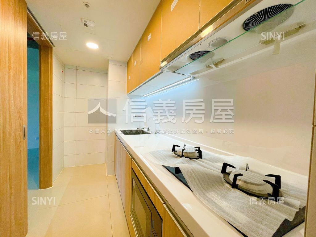 國泰悠陽★三房車位美景戶房屋室內格局與周邊環境