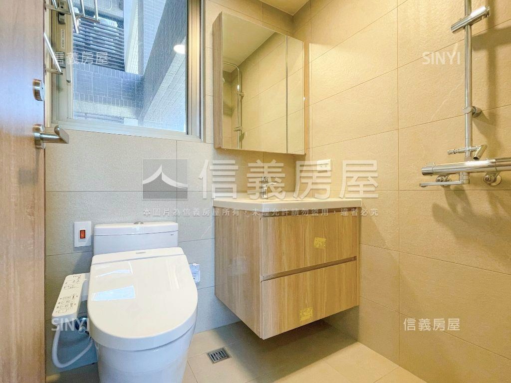 國泰悠陽★三房車位美景戶房屋室內格局與周邊環境