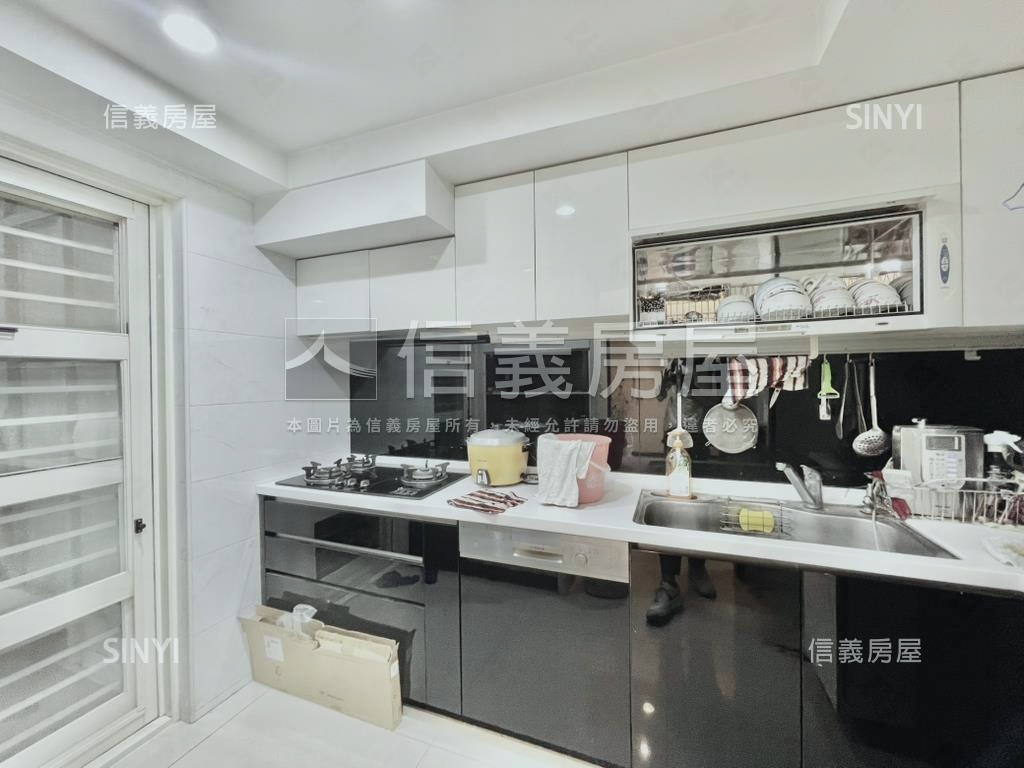 大庭新村Ａ型４房車位房屋室內格局與周邊環境