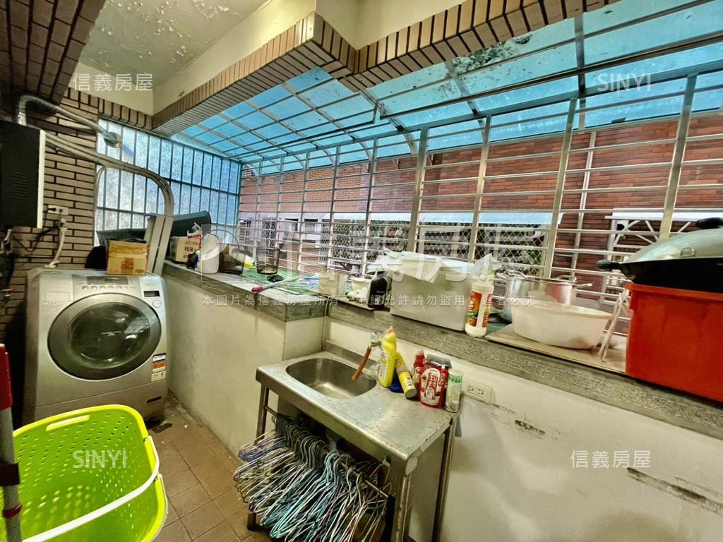 大庭新村Ａ型４房車位房屋室內格局與周邊環境