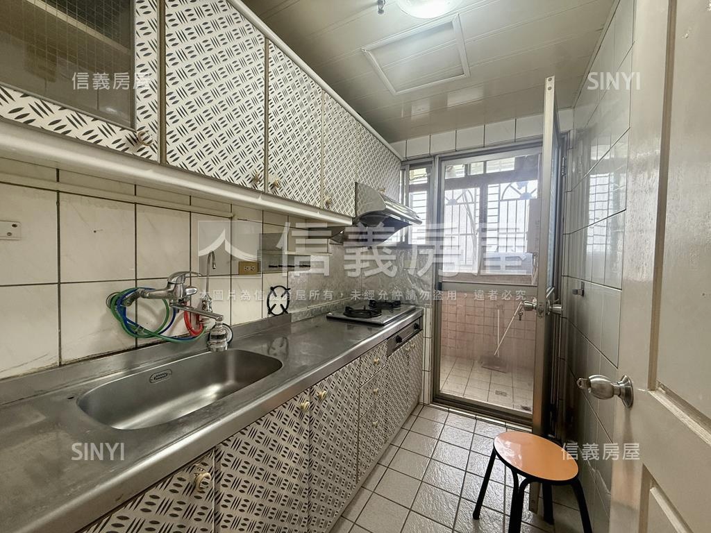 鴻莊萌美心世界房屋室內格局與周邊環境