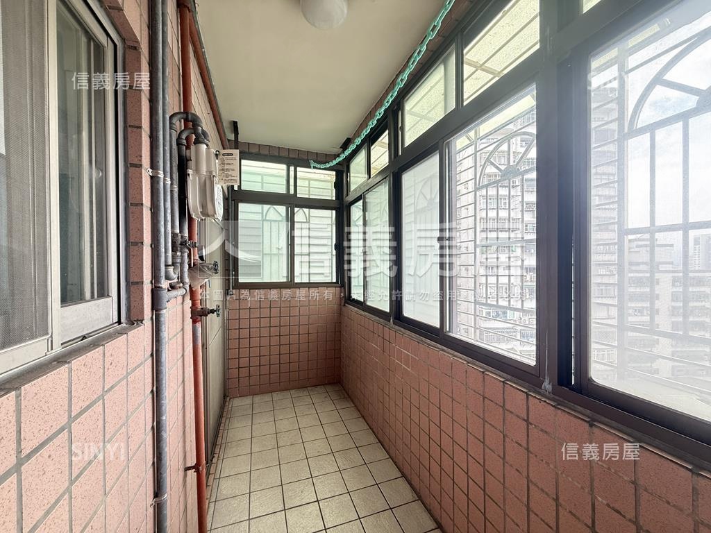 鴻莊萌美心世界房屋室內格局與周邊環境