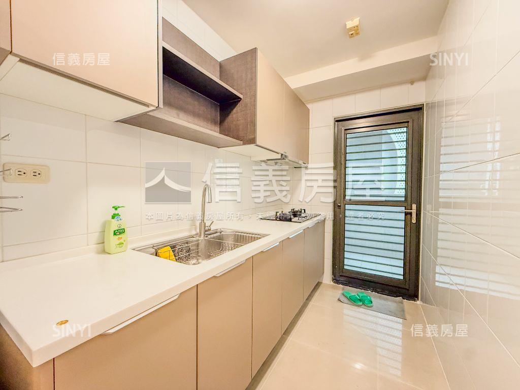 校園首排採光邊間３房車位房屋室內格局與周邊環境