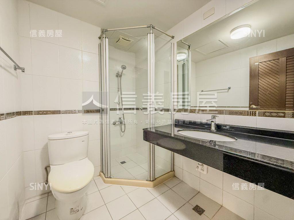 校園首排採光邊間３房車位房屋室內格局與周邊環境