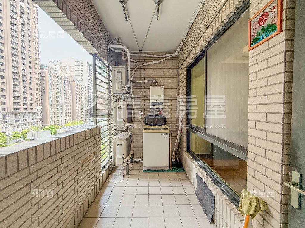 校園首排採光邊間３房車位房屋室內格局與周邊環境