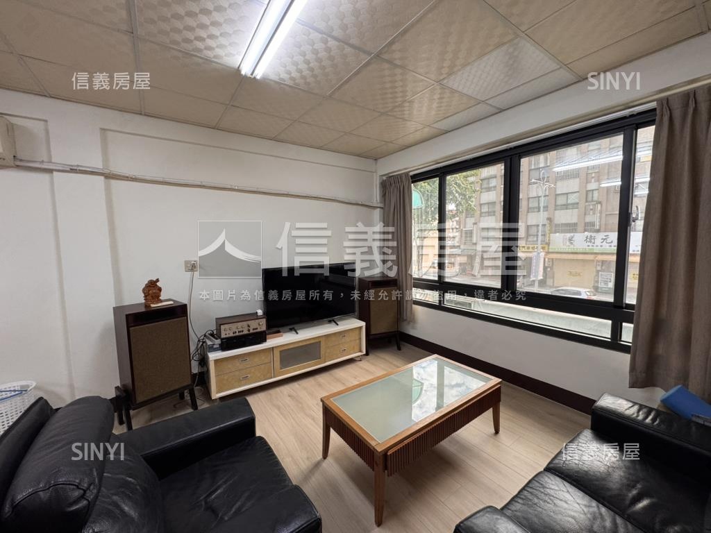 近興大透天房屋室內格局與周邊環境