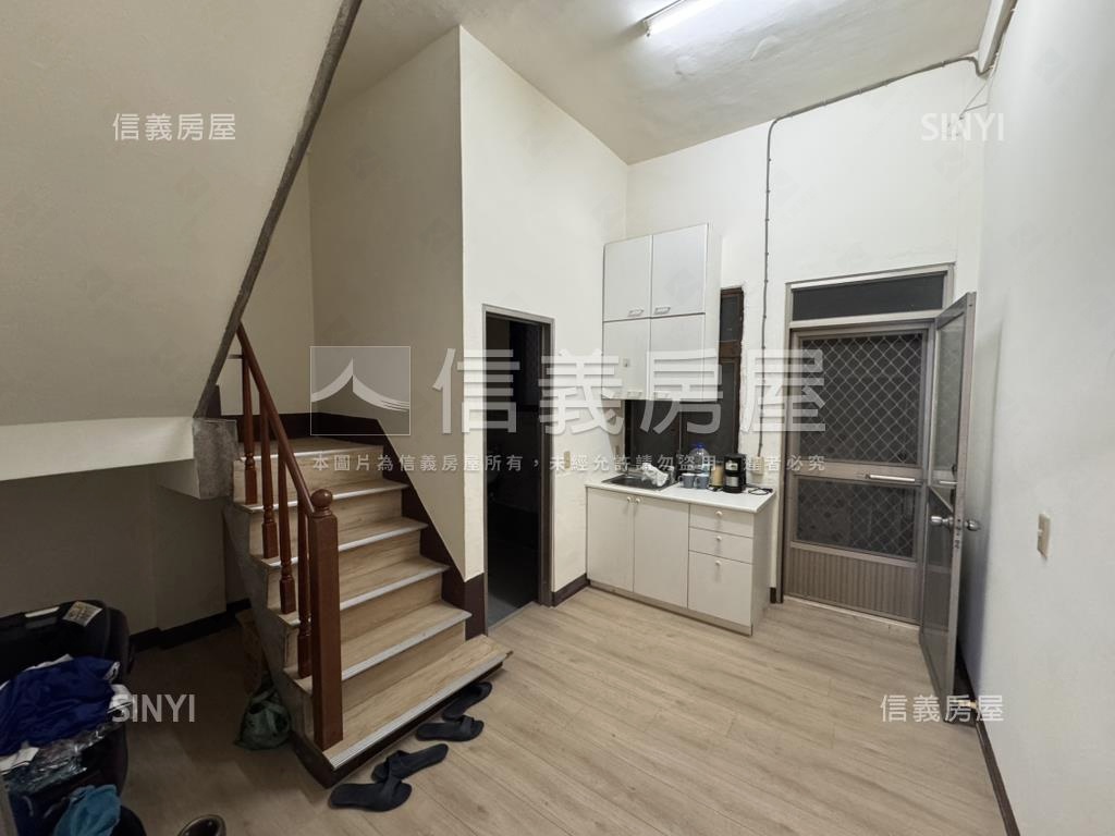 近興大透天房屋室內格局與周邊環境