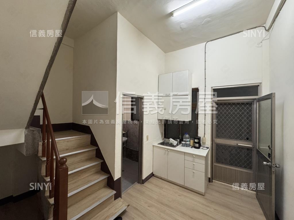 近興大透天房屋室內格局與周邊環境