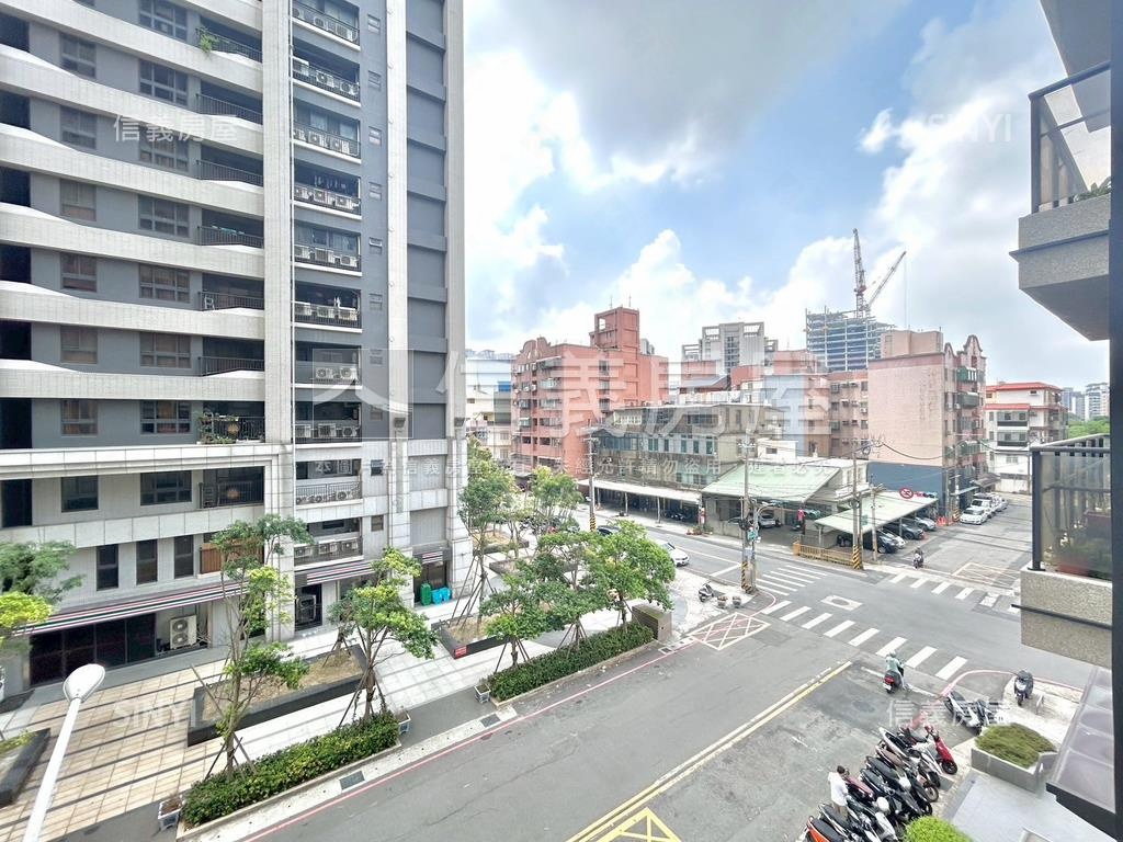 總圓上城四房美屋房屋室內格局與周邊環境