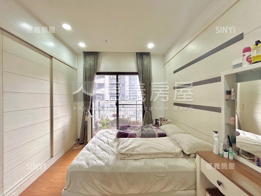 總圓上城四房美屋房屋室內格局與周邊環境