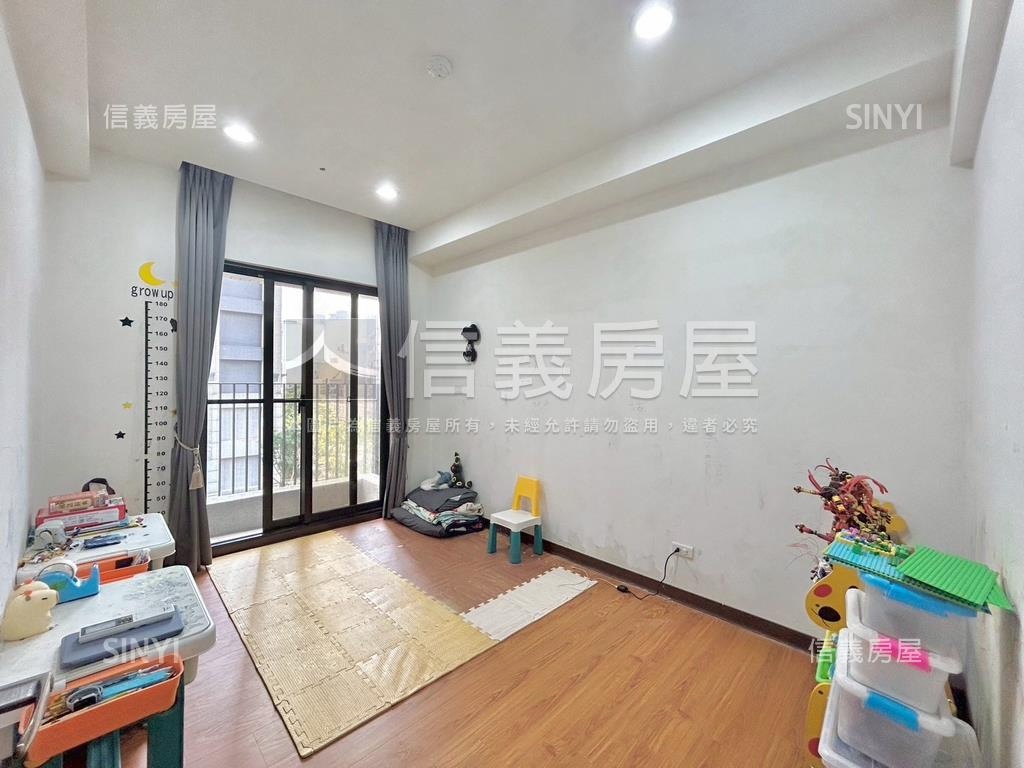 總圓上城四房美屋房屋室內格局與周邊環境