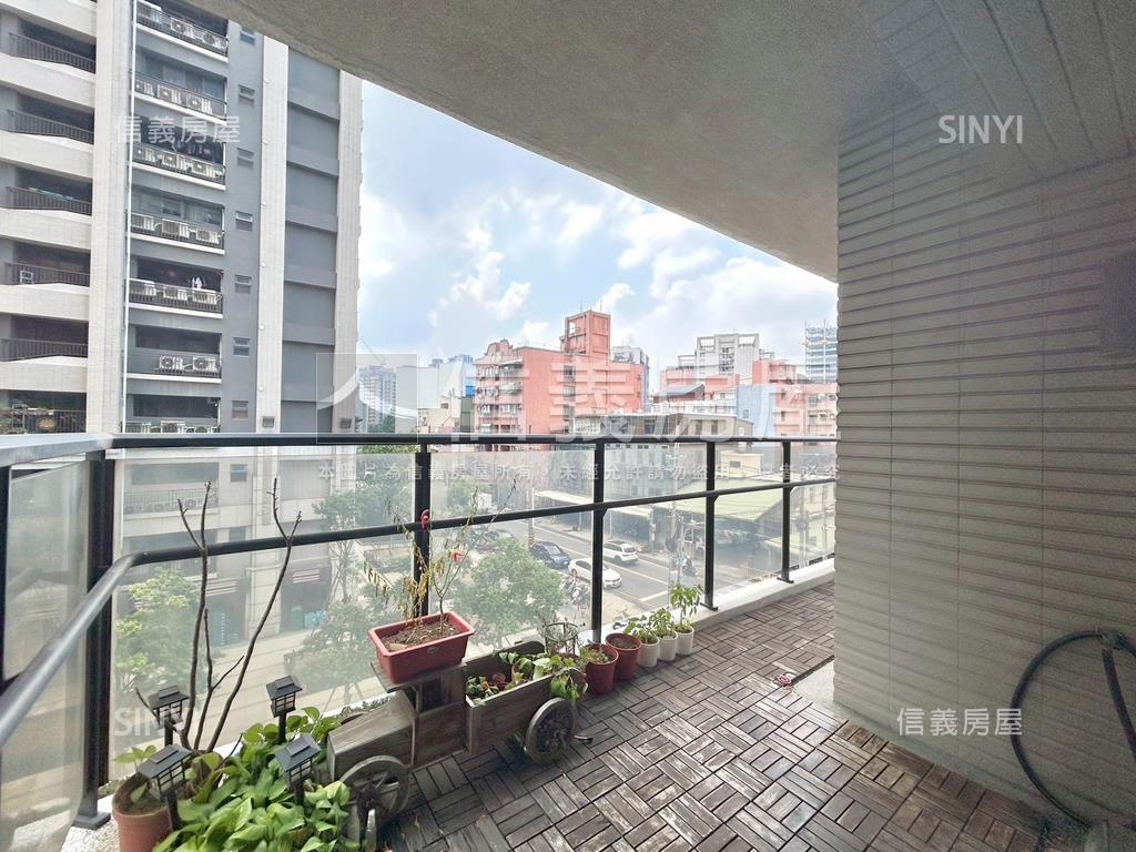 總圓上城四房美屋房屋室內格局與周邊環境