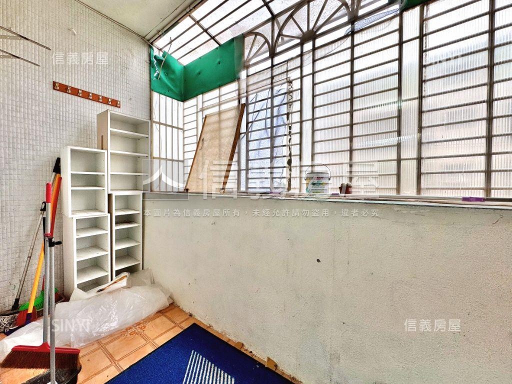 幸福方正雙陽台公寓三樓房屋室內格局與周邊環境