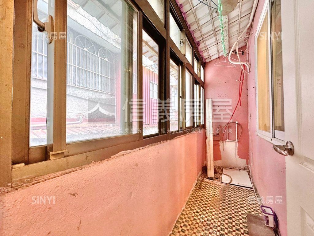 幸福方正雙陽台公寓三樓房屋室內格局與周邊環境