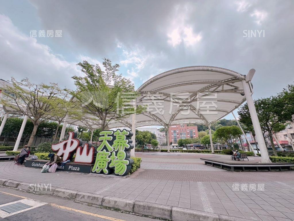 幸福方正雙陽台公寓三樓房屋室內格局與周邊環境