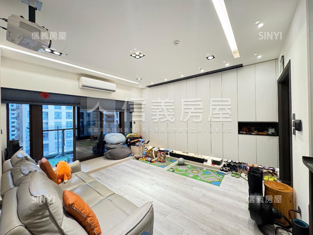 Ａ３新富邑現代雙車位房屋室內格局與周邊環境